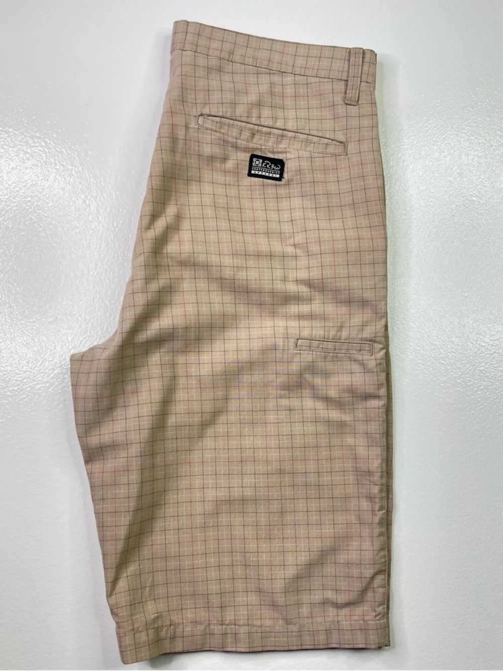 Vintage KR3W Laredo Tan Grid Plaid Skateboard Shorts Y2K Graffiti Lining Size 32